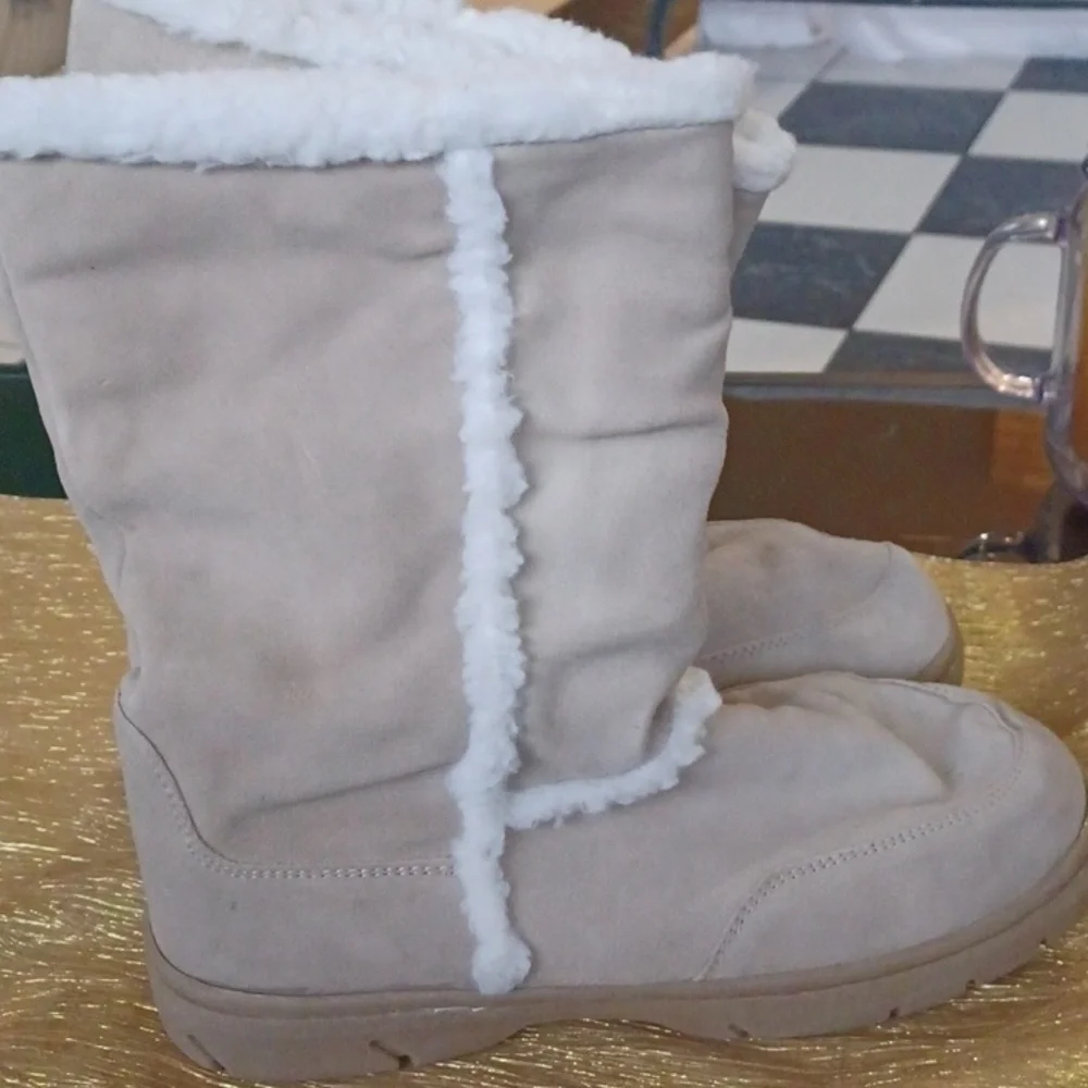 Route 66 Tan and White Winter Rain Boots with Plush Lining, Sz 11, Like New